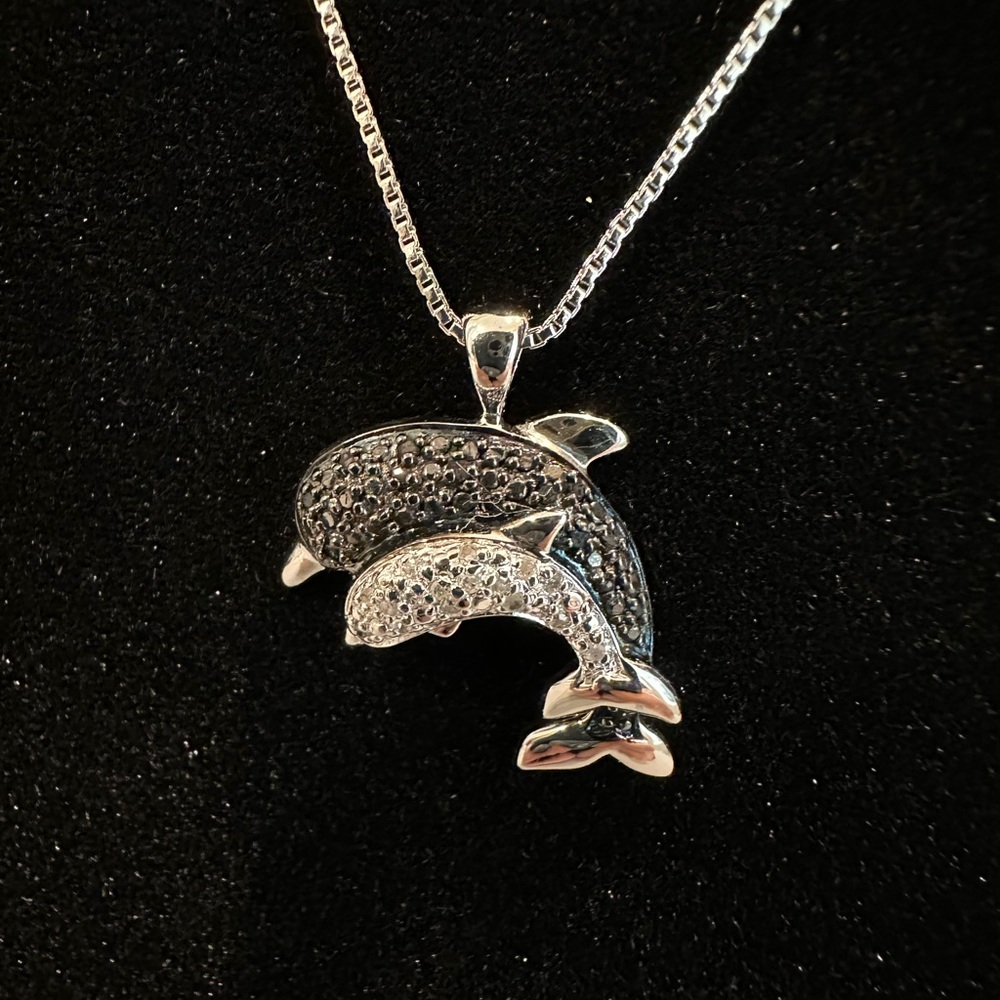 Dolphin Love